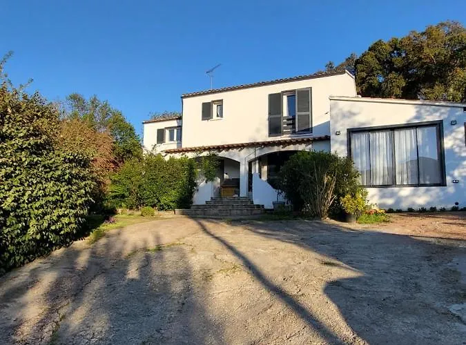 A Gravona Apartment *