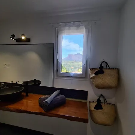 A Gravona Apartment *