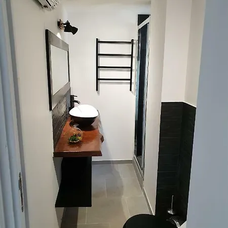 A Gravona Apartment *